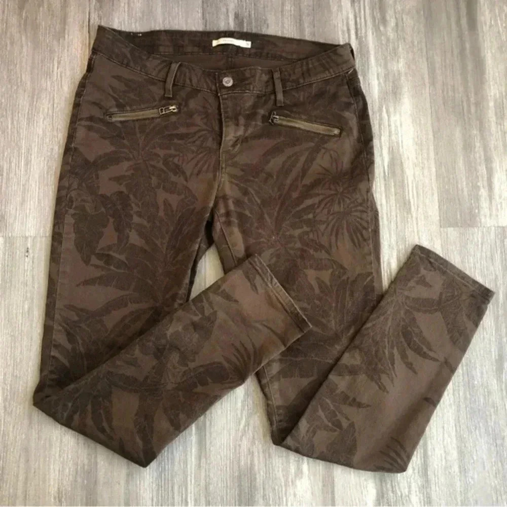 Levis women’s low rise skinny jeans floral print size 31